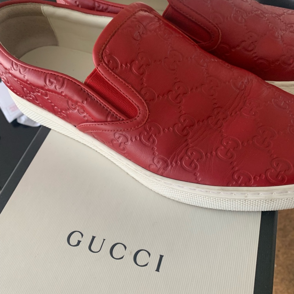 Men’s Gucci slip on